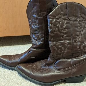 Women's cowboy boots